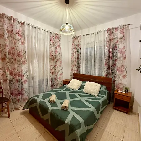 Rooms Stadiou 라르나카